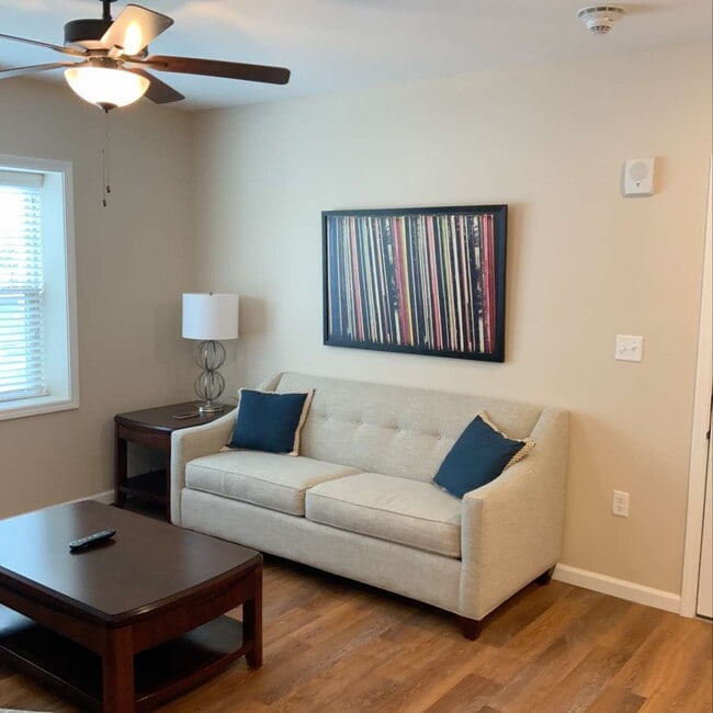 1 x 1 Living Room