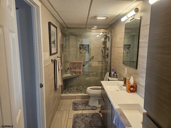 Photo - 100 S Berkley Square Unidad PH2G