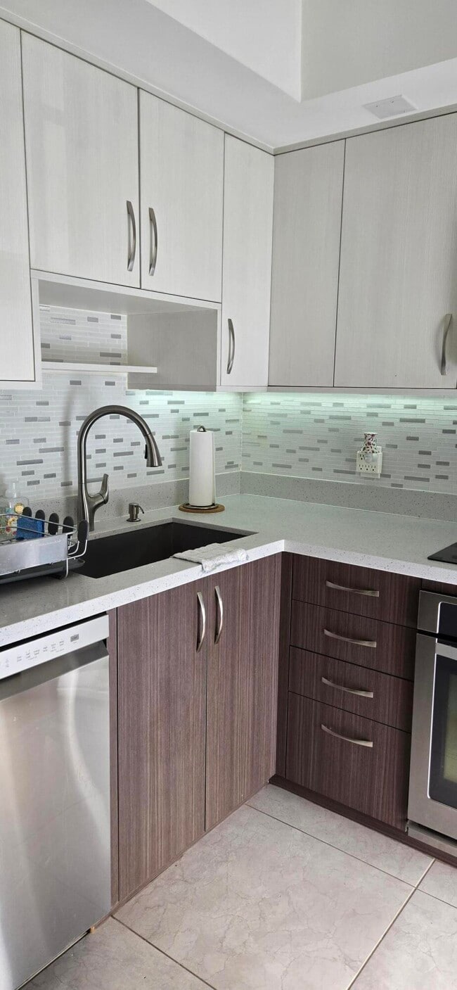 Photo - 3300 N Palm Aire Dr Unit 109