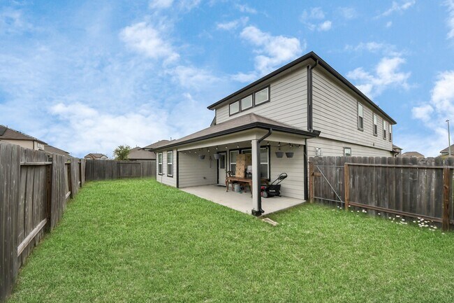 Photo - 2918 Silverhorn Ln