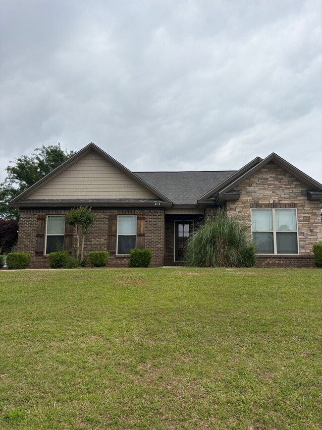 Building Photo - Valley Chase Subdivision - Lawn Care Included!