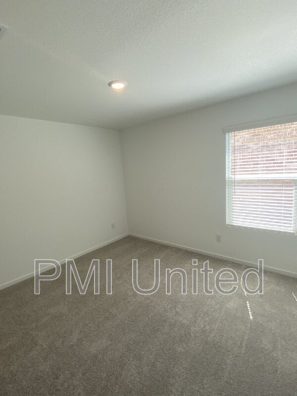 Photo - 2015 Sulky Ln