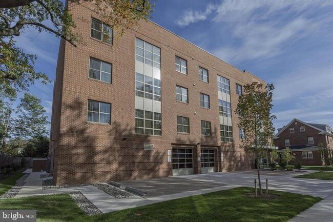 Photo - 905 N Jackson St Unit 402