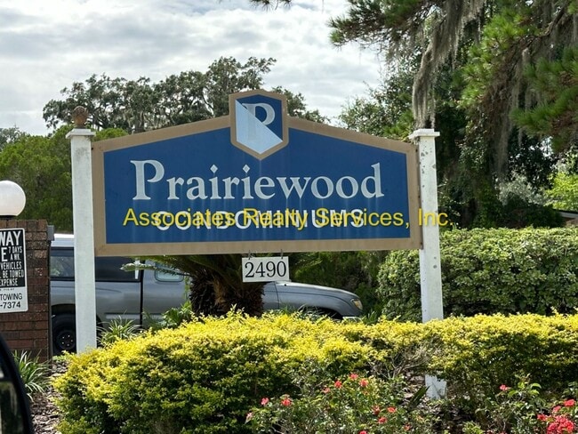 Photo - Attention Students! 1 bedroom- Near Shands & UF!  Look!