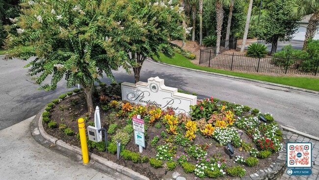 Building Photo - MOVE IN THIS YEAR - FREE MONTH'S RENT IN 1st 90 DAYS!