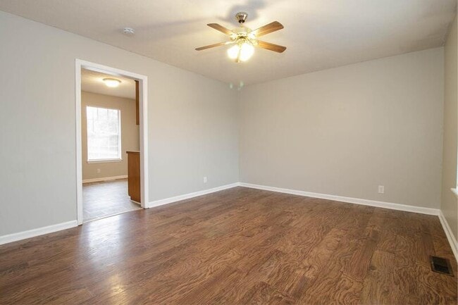 Building Photo - 632 Artic Ave