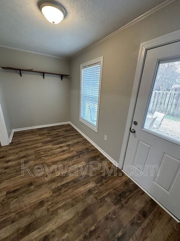 Photo - 110 Fox Haven Dr