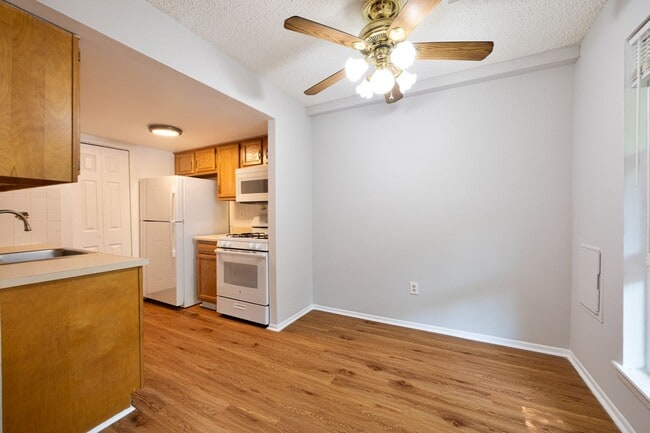 Photo - ? Newly Updated 2 Bedroom  1 1/2 BATH in the NORTHEAST near Franklin Mills - Minutes to I95 and R...