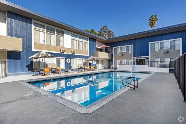 Building Photo - 1253 Havenhurst Drive Rental