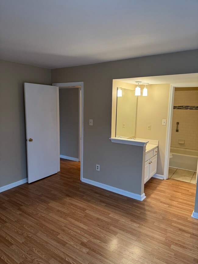 Photo - 1021 Wirewood Dr Unit 301