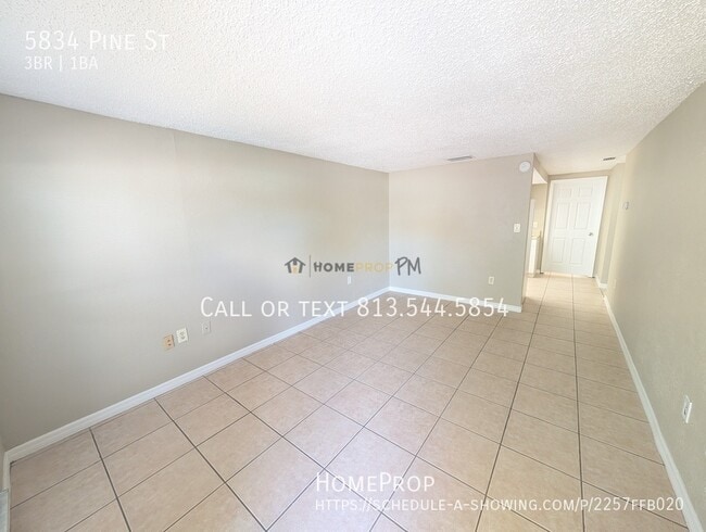 Photo - 5834 Pine St