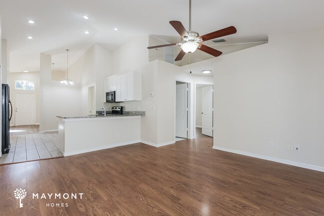 Photo - 214 Chardonnay Pl