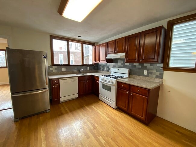 51 Telegraph St Unit 2
