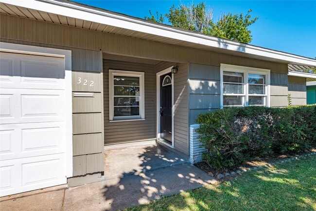 Photo - 322 24th Ave N