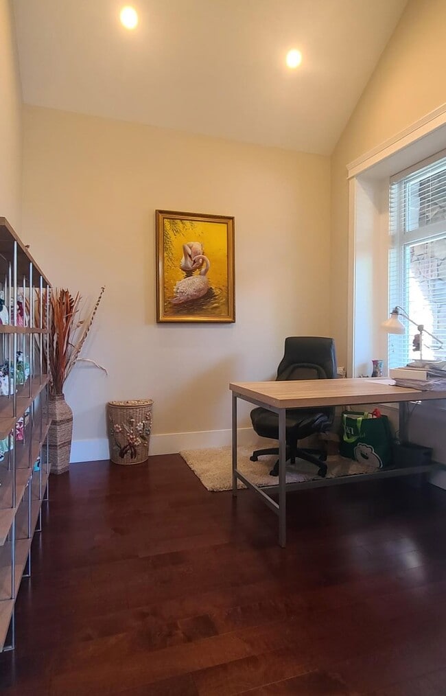 Photo - 17136 3A Av