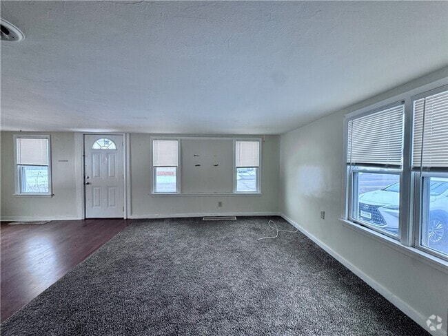 Building Photo - 444 North Ave Rental
