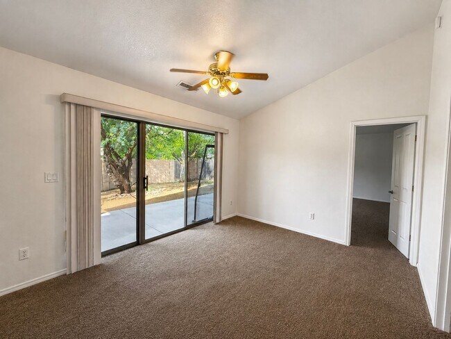 Photo - 353 Prescott Dr