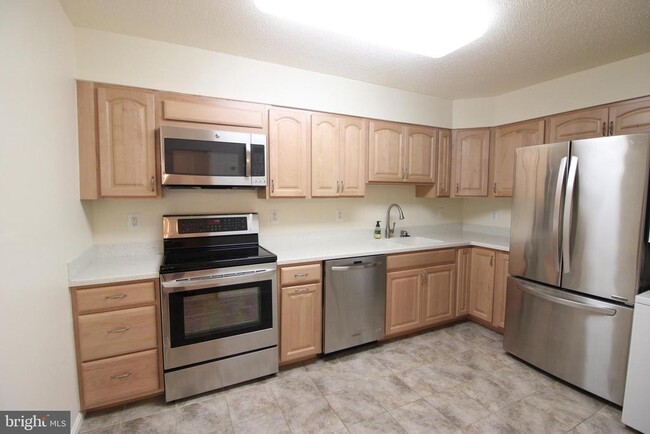 Photo - 1600 N Oak St Apartment Unit 1229