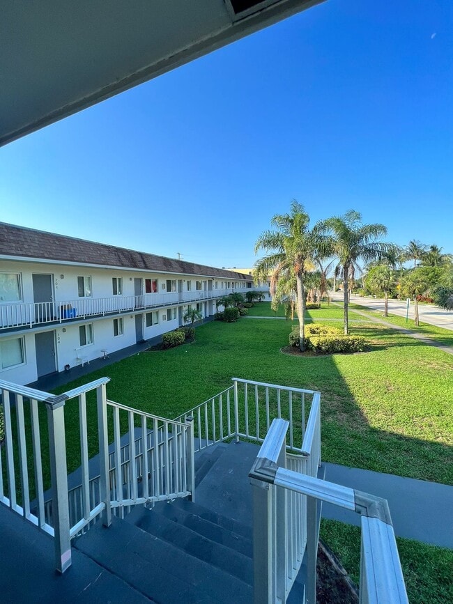 Photo - 1200 S Broadway Lantana, FL 33462
