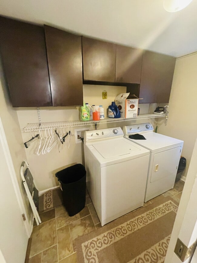 5301 Yardley Terrace Unidad C
