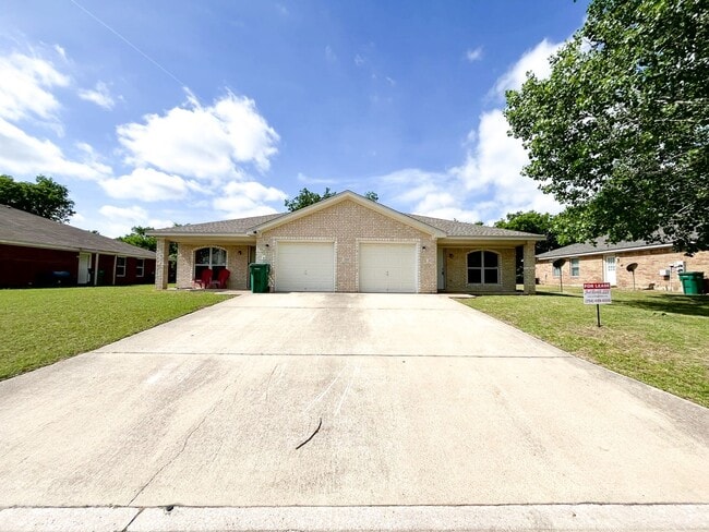 Photo - 204 Dale Earnhardt Dr Unit A