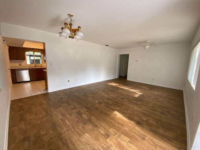 151 S Triplet Lake Dr