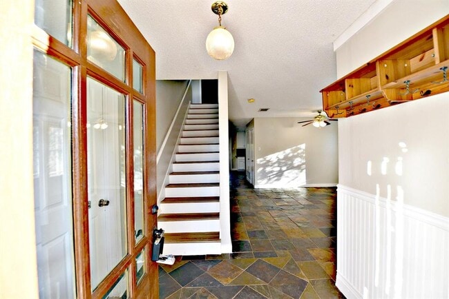 Photo - 511 Cripple Creek Rd