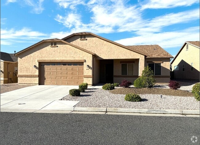 Building Photo - BEAUTIFUL GRANVILLE HOME!