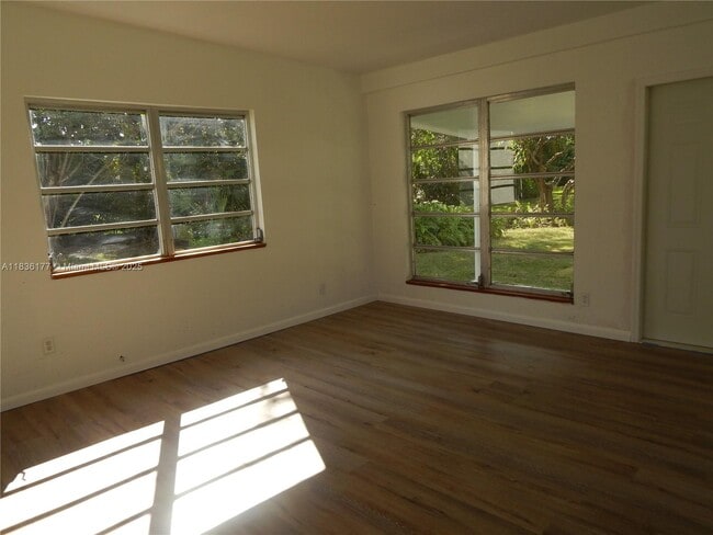 Photo - 7800 SW 69th Ave