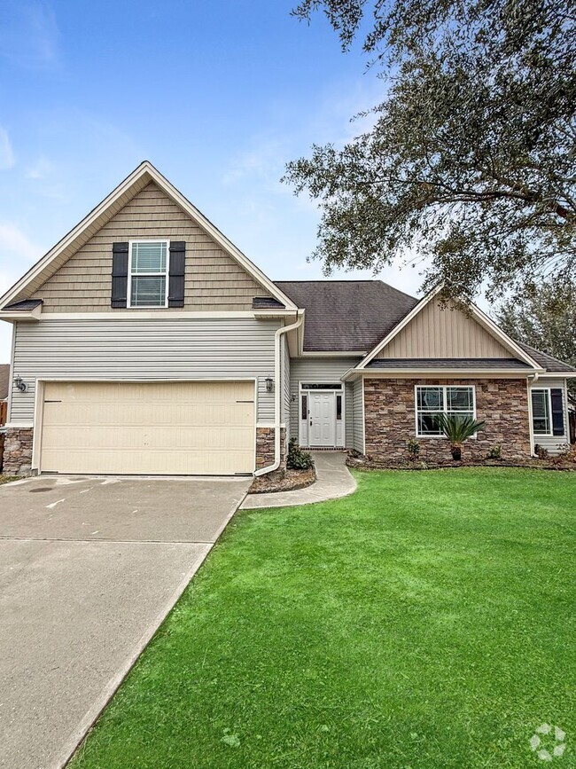 Building Photo - 5 Bedrooms, 3 full Bathrooms, White Oak SD... Rental