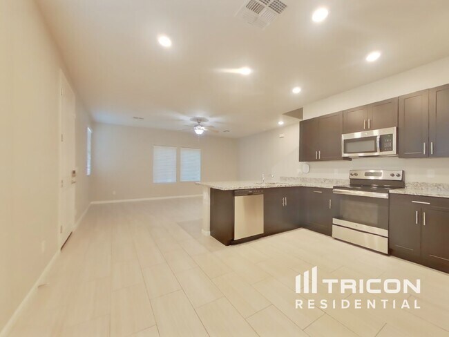 Photo - 12563 W Hummingbird Terrace