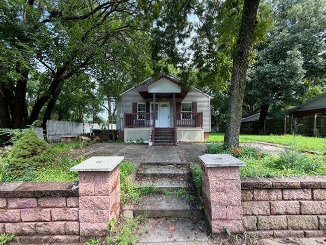Building Photo - 1927 23rd St