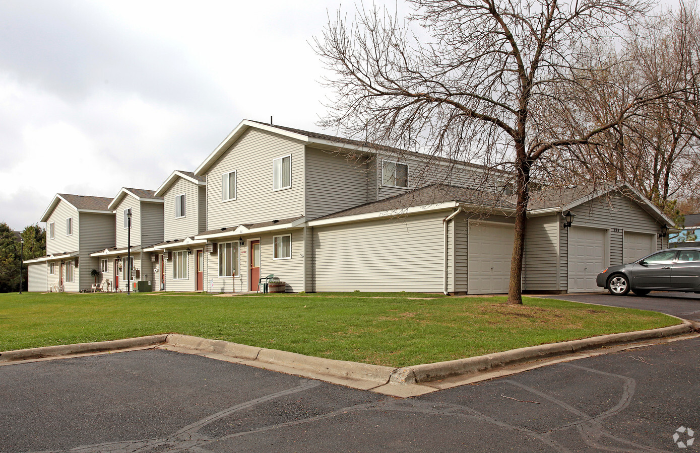 River View Townhomes - River View Townhomes