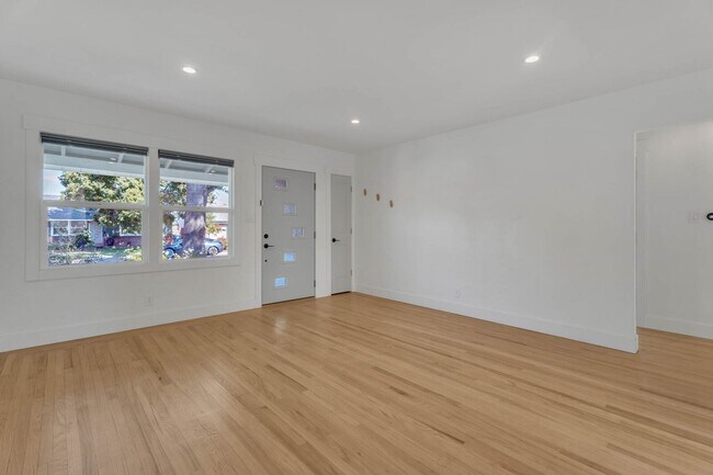 Photo - 6700 San Joaquin St