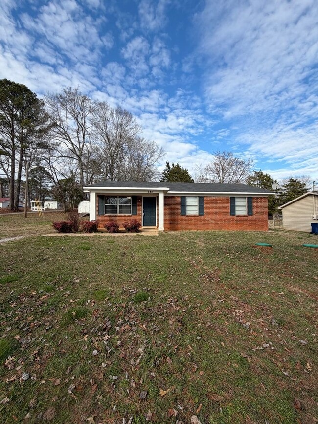 Photo - 189 Warden Dr