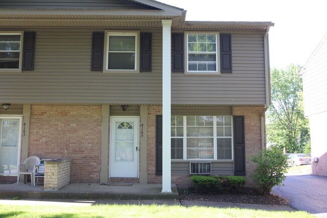 Wedgewood Condominiums - Wedgewood Condominiums