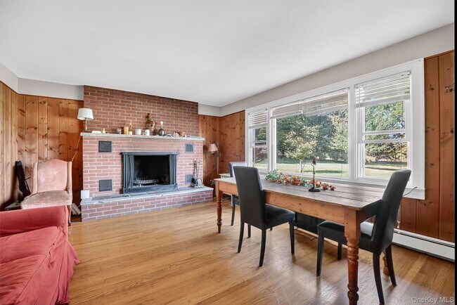 Photo - 252 NY-208 Apartamento