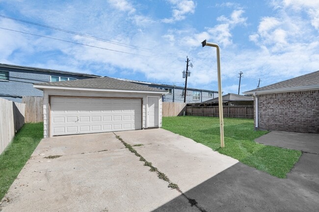 Photo - 9126 Troulon Dr