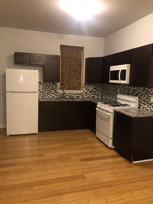 Photo - 3 bedroom 1.5 bathroom voucher holders wanted Baltimore City