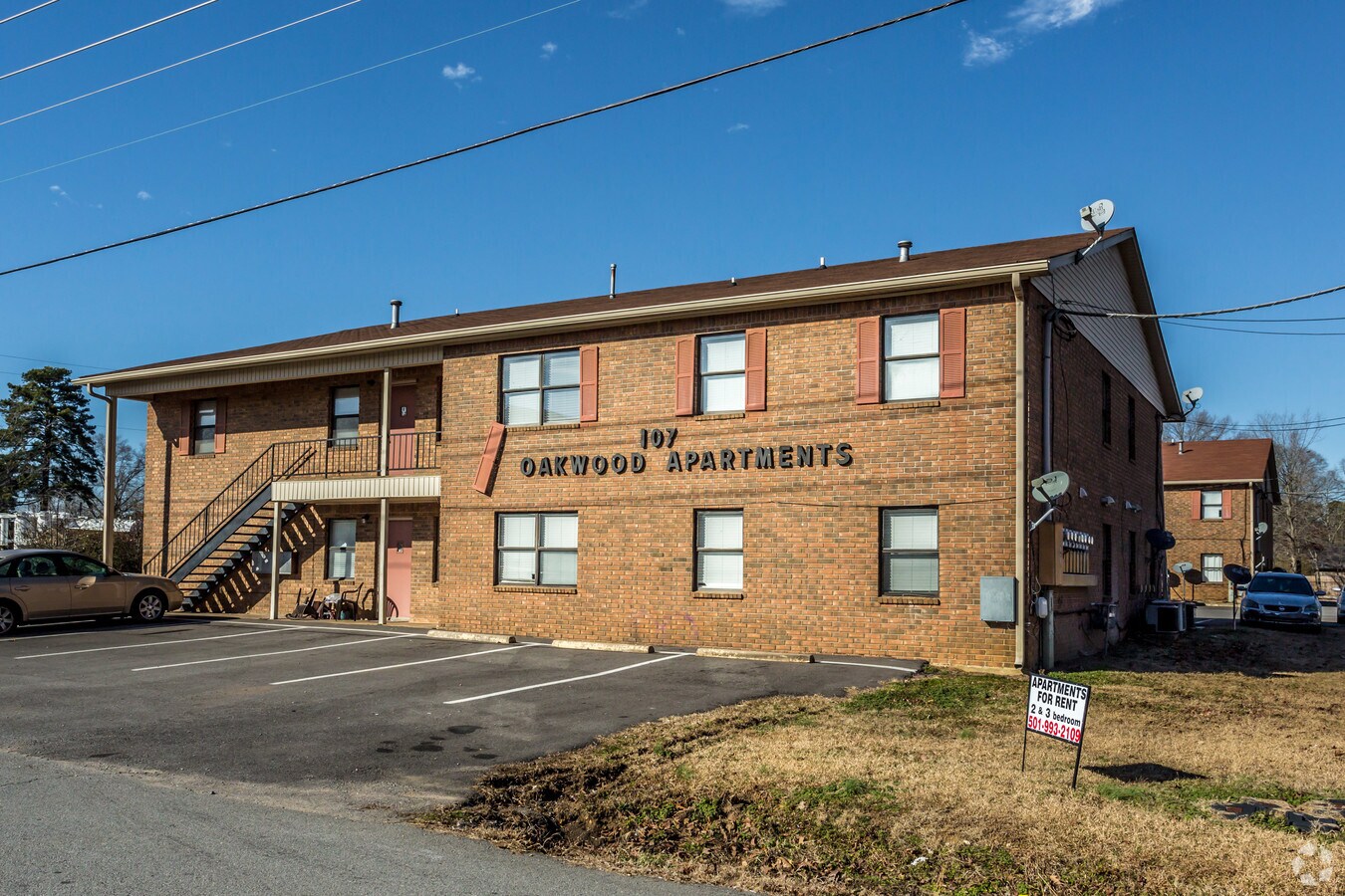 Oakwood Apartments - Oakwood Apartments
