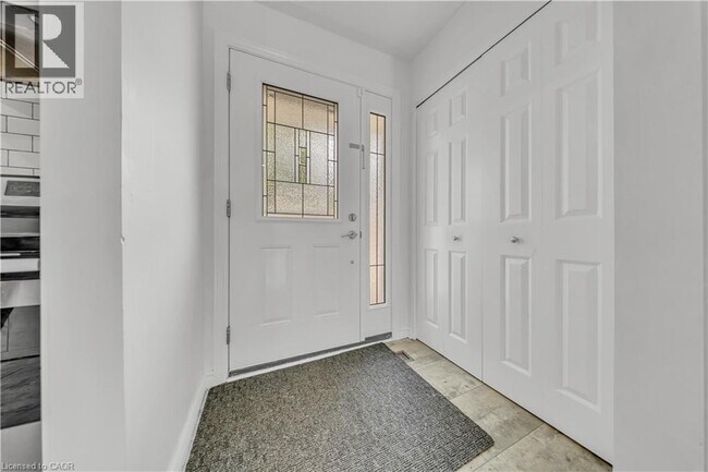 Photo - 51 Shadeland Crescent