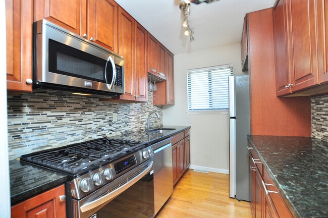 Photo - 305 Timber Ln Unit 305