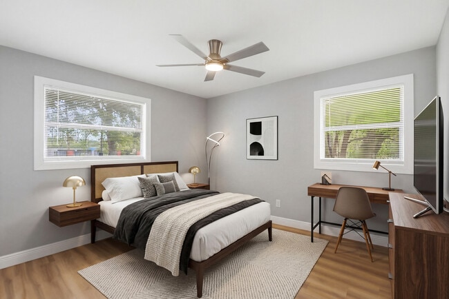 Photo - 937 La Marche Dr