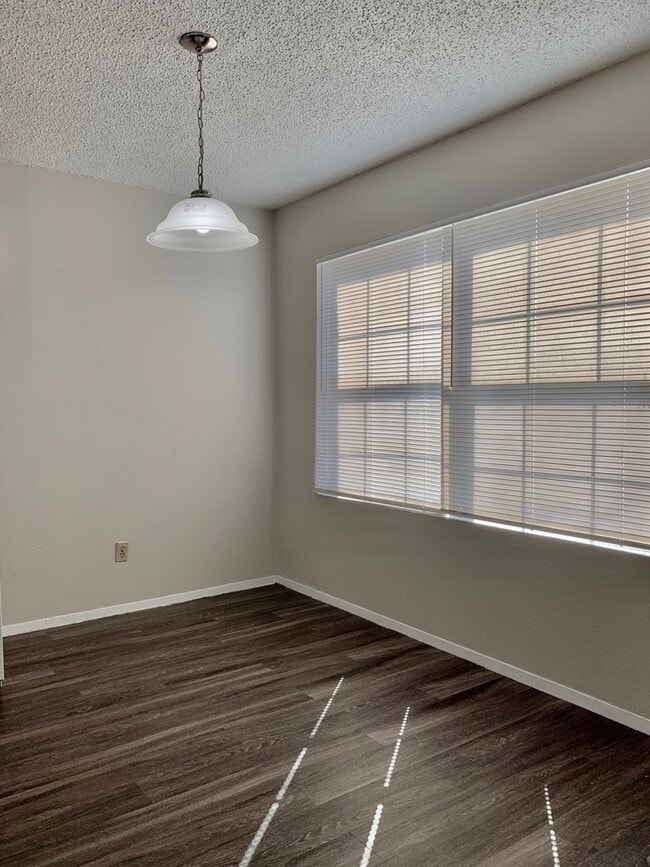 Photo - 2 Bedroom apartment w/ Washer and Dryer Unit A