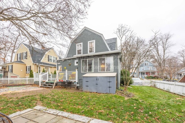 Photo - 139 Grove St