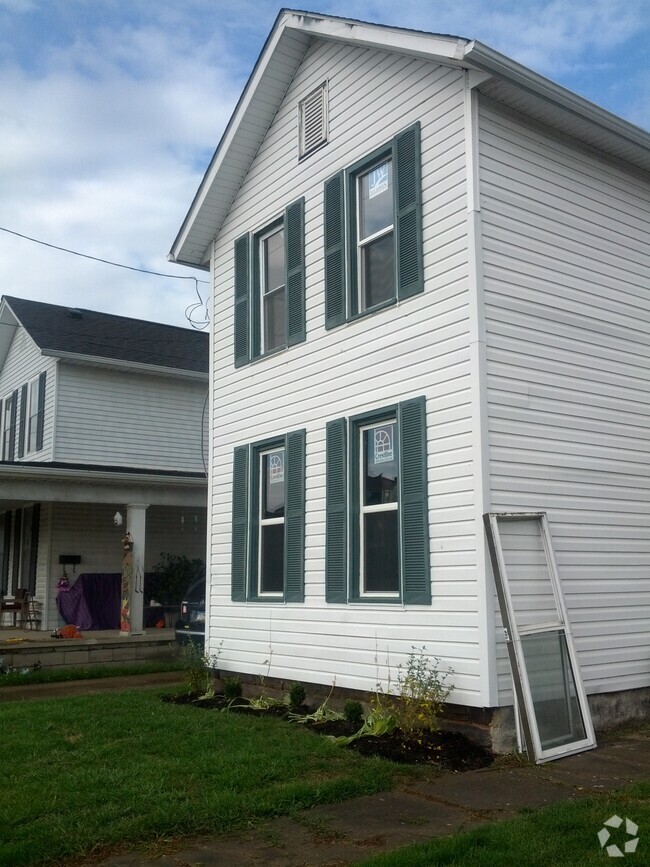 Building Photo - 414 Mount Vernon Rd Rental