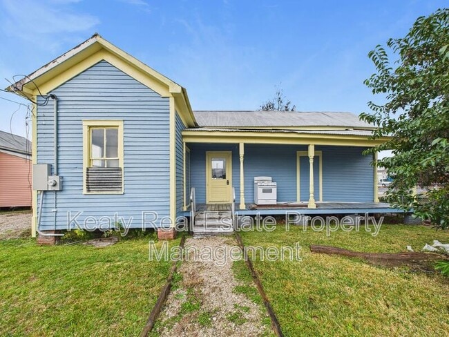 Building Photo - 405 E Convent St