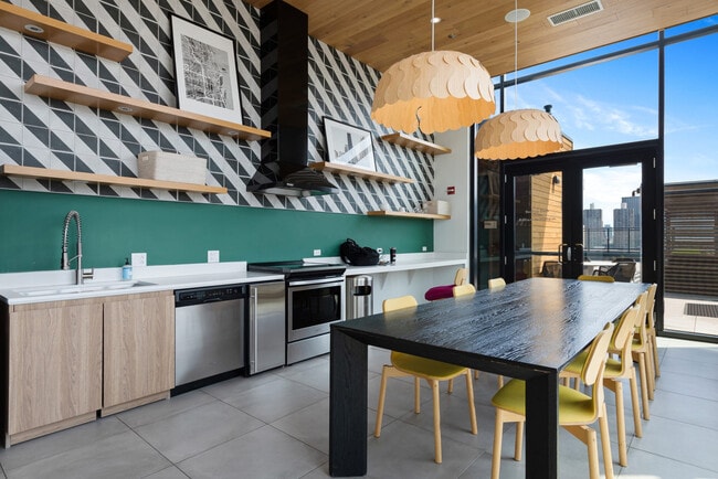 Photo - 829 N Clark St Unidad ID1029615P