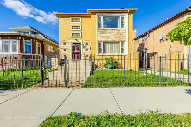 Building Photo - 7920 S Winchester Ave Unit 1