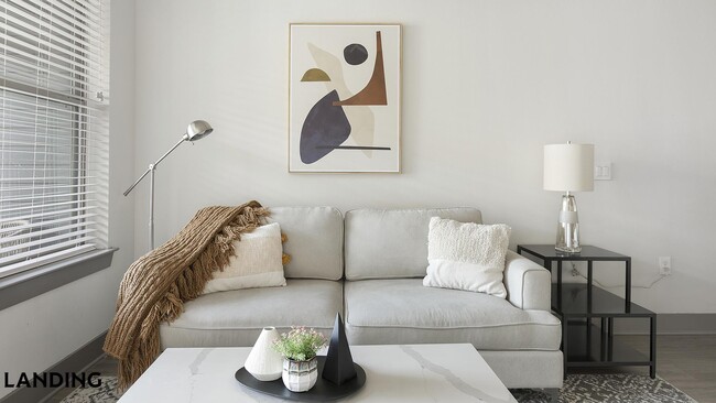 Building Photo - 2650 S McDonald St